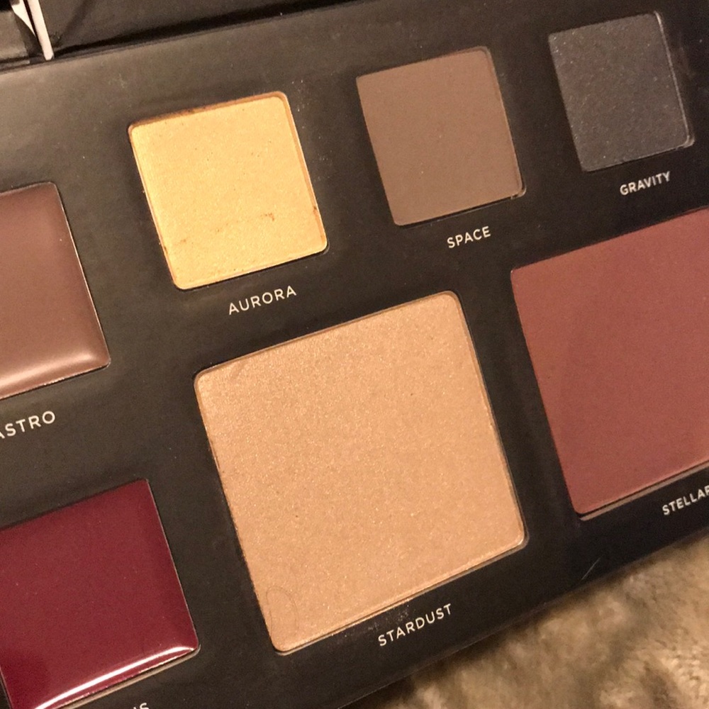 Deck Of Scarlet Makeup Palette